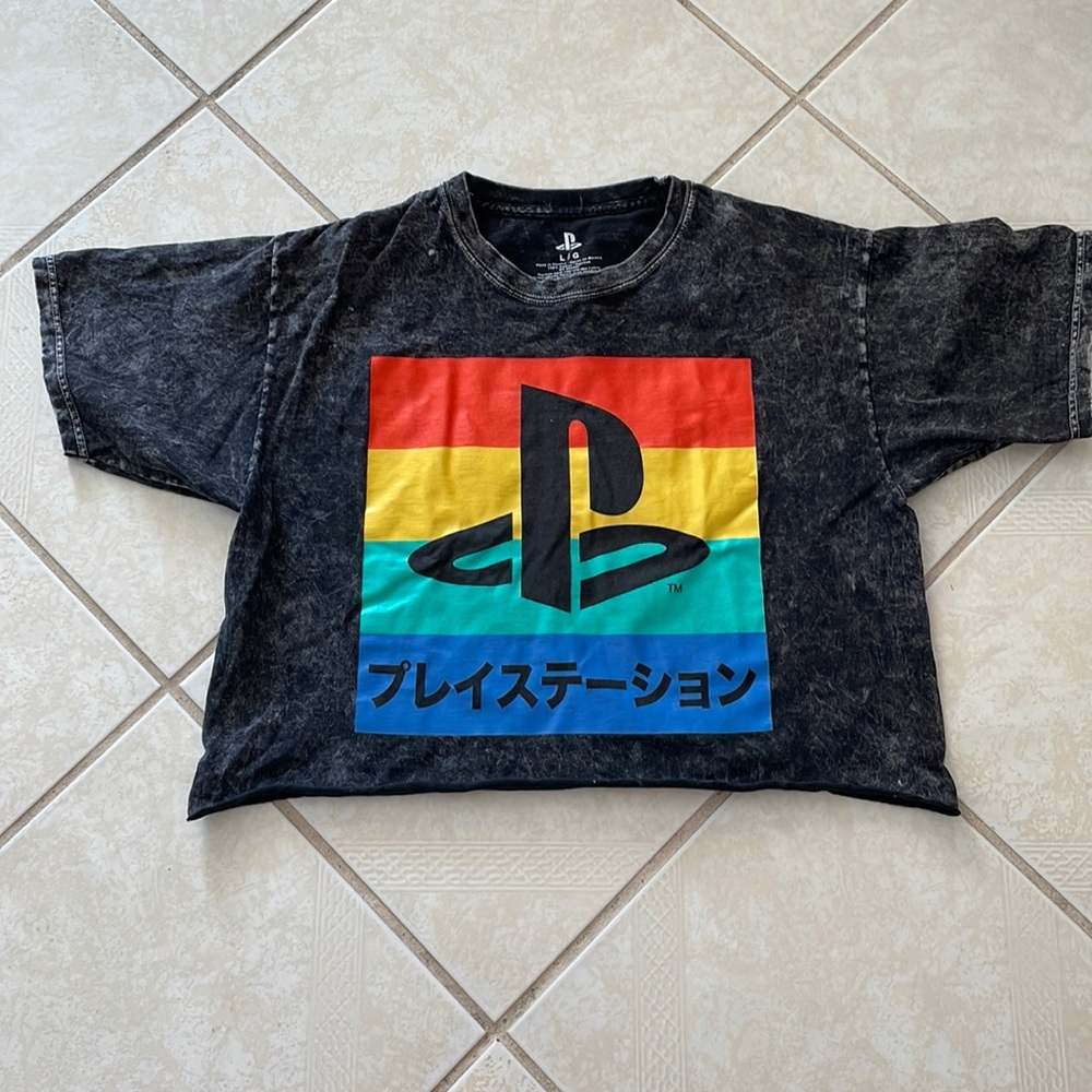 PlayStation Crop Shirt Size Large
